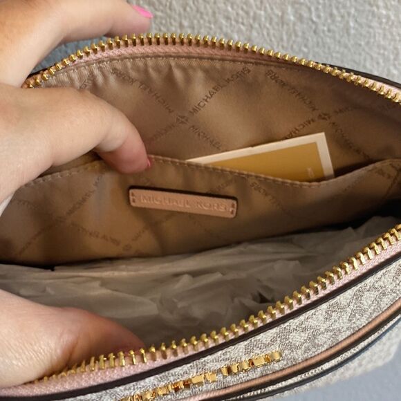 NWT Michael Kors Jet Set Travel Crossbody - Picture 7 of 12